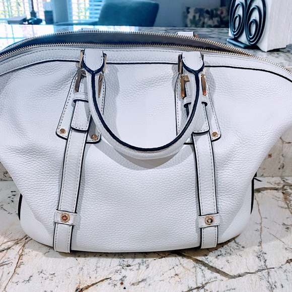 Michael Kors White Handbag - Picture 2 of 7